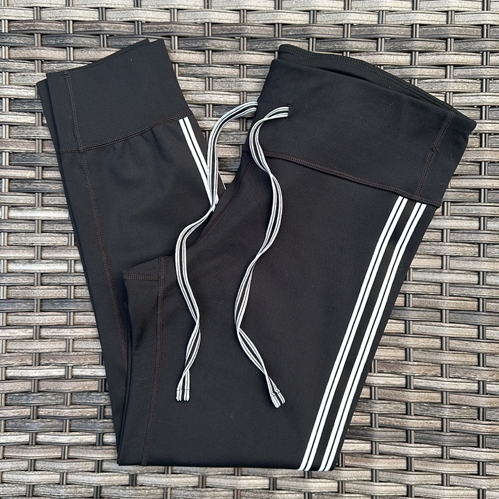 GapFit Drawcord Side Stripe Leggings -  Black